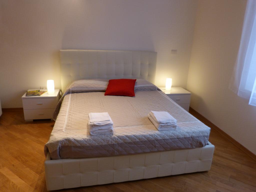Apartamento Residenza Piazza Santo Stefano Bolonia Exterior foto